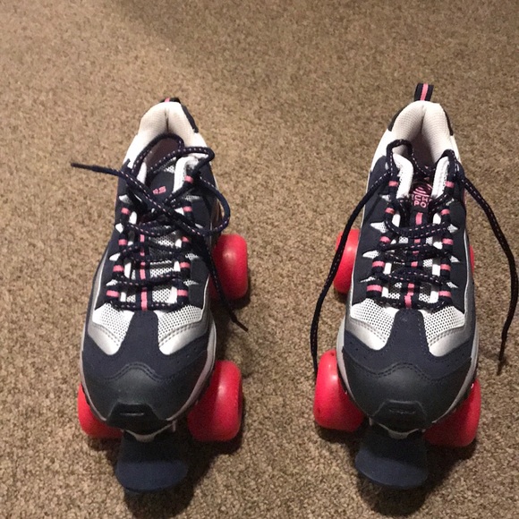 skechers with wheels